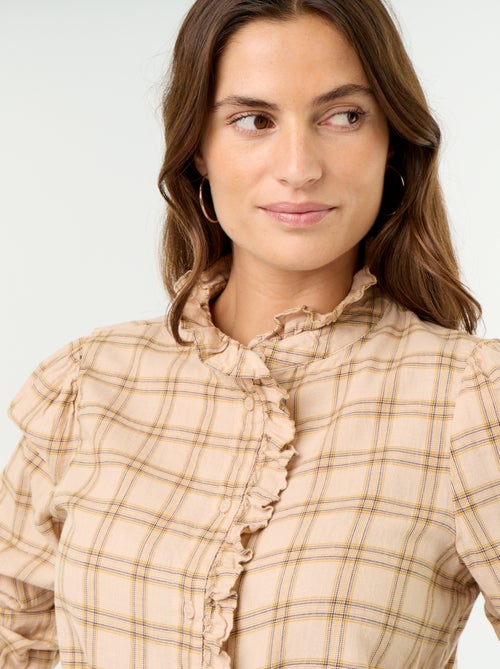 Blusa com gola subida e folhos - Kiabi Blusa com gola subida e folhos - Kiabi