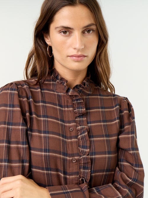 Blusa com gola subida e folhos - Kiabi Blusa com gola subida e folhos - Kiabi