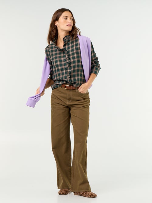 Blusa com gola subida e folhos - Kiabi