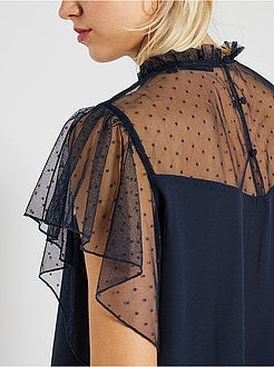 Blusa com gola vitoriana em tule - Kiabi