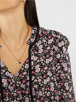 Blusa com gola vitoriana - Kiabi