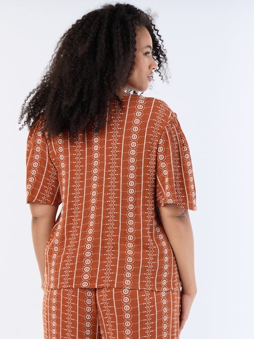 Blusa com laços e bordados de manga curta - Kiabi