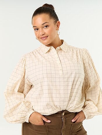 Blusa com mangas balão