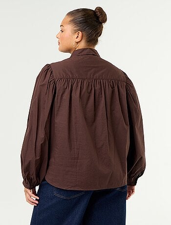 Blusa com mangas balão