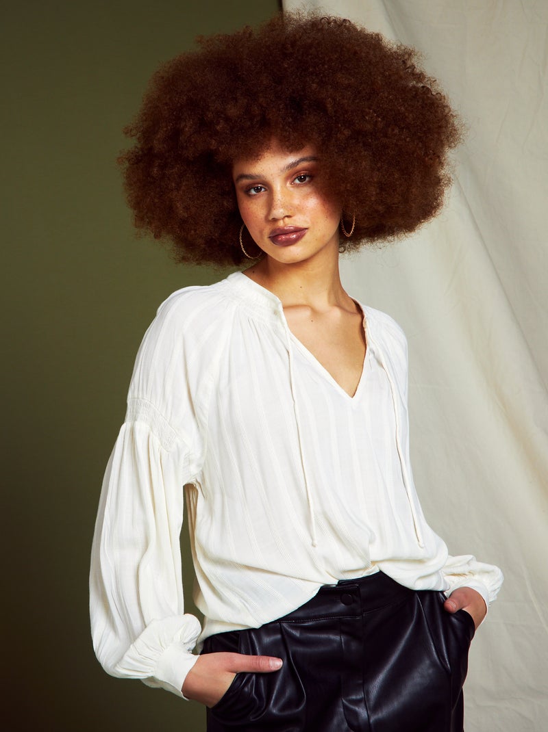 Blusa com mangas de balão e tecido texturado BEGE - Kiabi