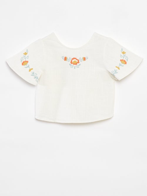 Blusa com motivos bordados - Kiabi