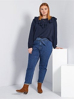 Blusa com peitilho com folhos - Kiabi