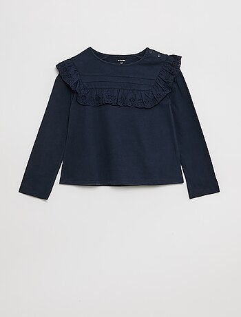 Blusa com peitilho e bordados ingleses - So Easy
