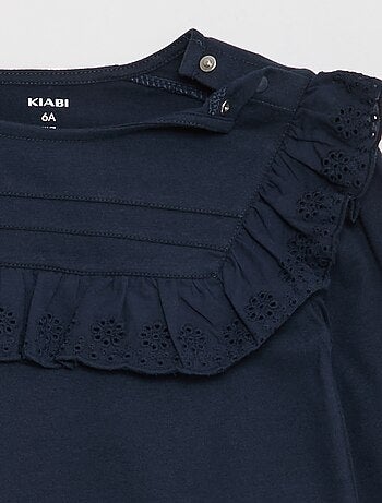 Blusa com peitilho e bordados ingleses - So Easy