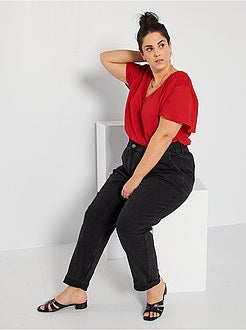 Blusa com pormenor nos ombros - Kiabi