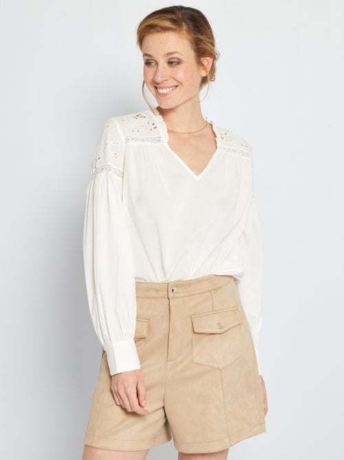 Blusa com pormenores de macramé e bordado - Kiabi