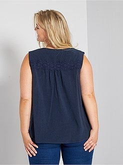 Blusa com renda atrás - Kiabi