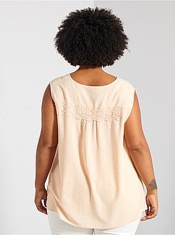 Blusa com renda atrás - Kiabi