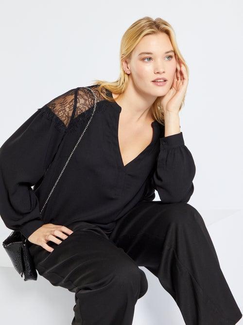 Blusa com renda e decote em bico - Kiabi