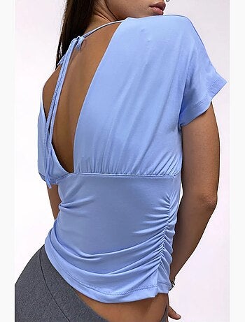 Blusa cropped ajustada com detalhe de amarração busem