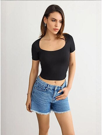Blusa cropped com decote redondo e canelado hiccup