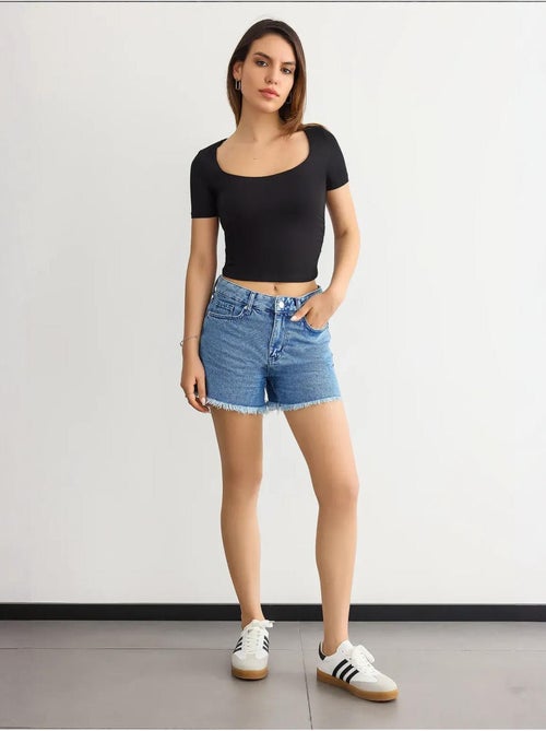Blusa cropped com decote redondo e canelado hiccup - Kiabi Blusa cropped com decote redondo e canelado hiccup - Kiabi