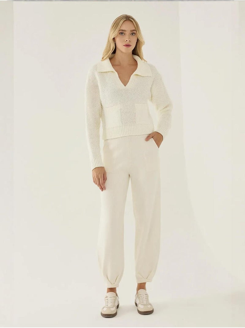 Blusa Cropped com Gola de Camisola e Bolso Bege natural - Kiabi