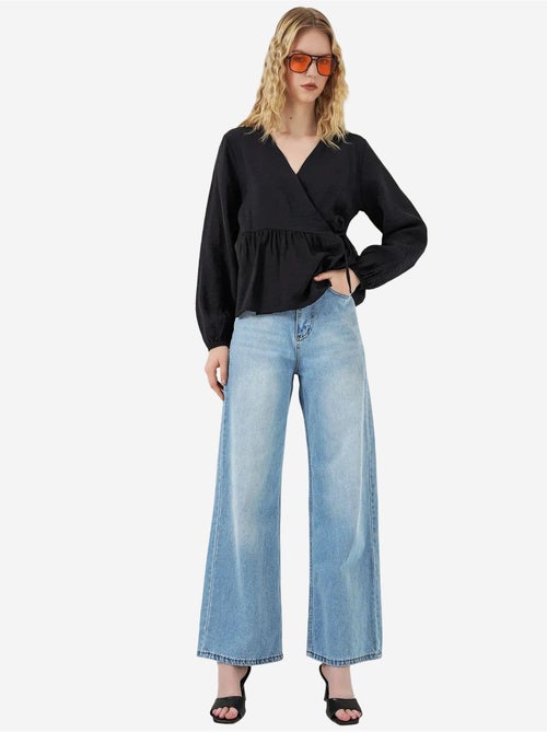 Blusa cruzada em crepe com decote em v e detalhe de laço bdart - Kiabi
