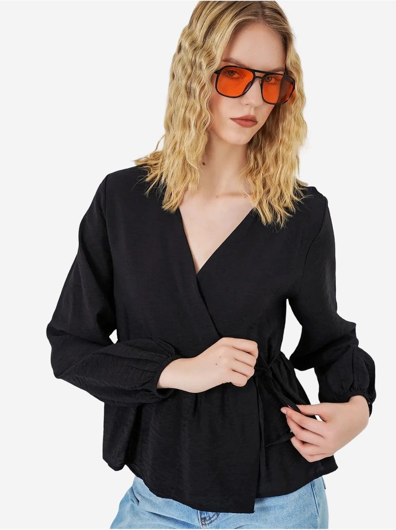 Blusa cruzada em crepe com decote em v e detalhe de laço bdart Preto - Kiabi