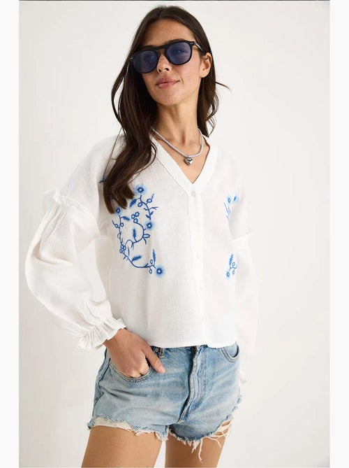Blusa curta bordada decote em v lucci - Kiabi