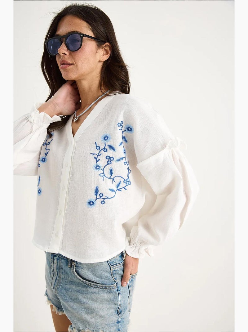 Blusa curta bordada decote em v lucci Branco - Kiabi
