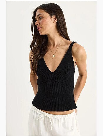 Blusa curta com decote em v e alça fina lucci