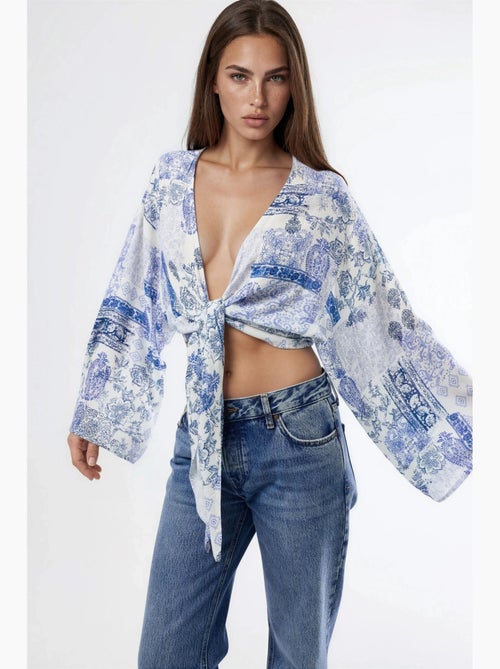 Blusa curta decote em v estampa paisley com laço busem - Kiabi
