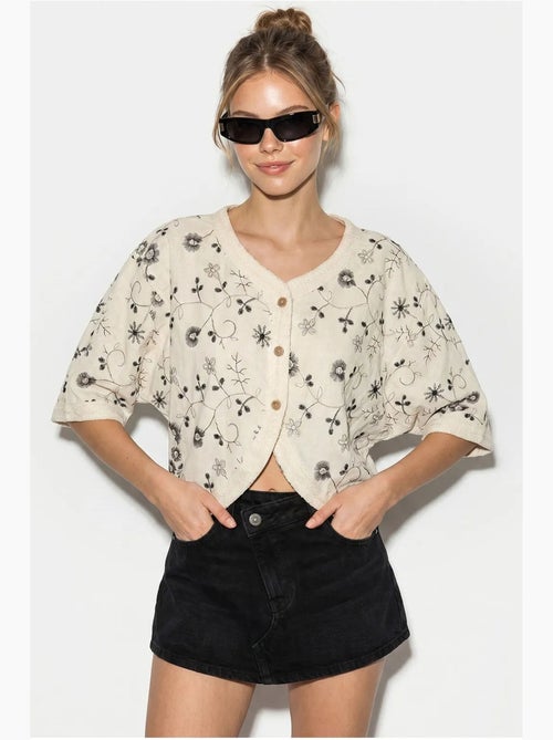 Blusa curta floral decote em v lucci - Kiabi Blusa curta floral decote em v lucci - Kiabi