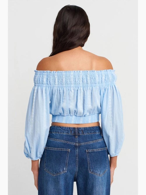Blusa curta ombros descobertos dilvin - Kiabi Blusa curta ombros descobertos dilvin - Kiabi