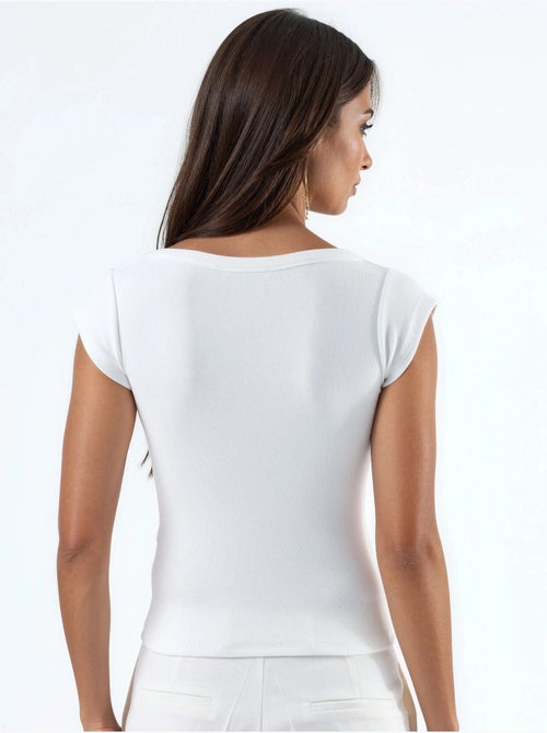 Blusa de corte justo canelada com decote em u busem - Kiabi