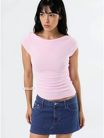 Blusa de corte justo com decote barco busem