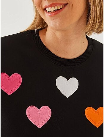 Blusa de fato de treino com bordado de coração e fio triplo escovado lucci