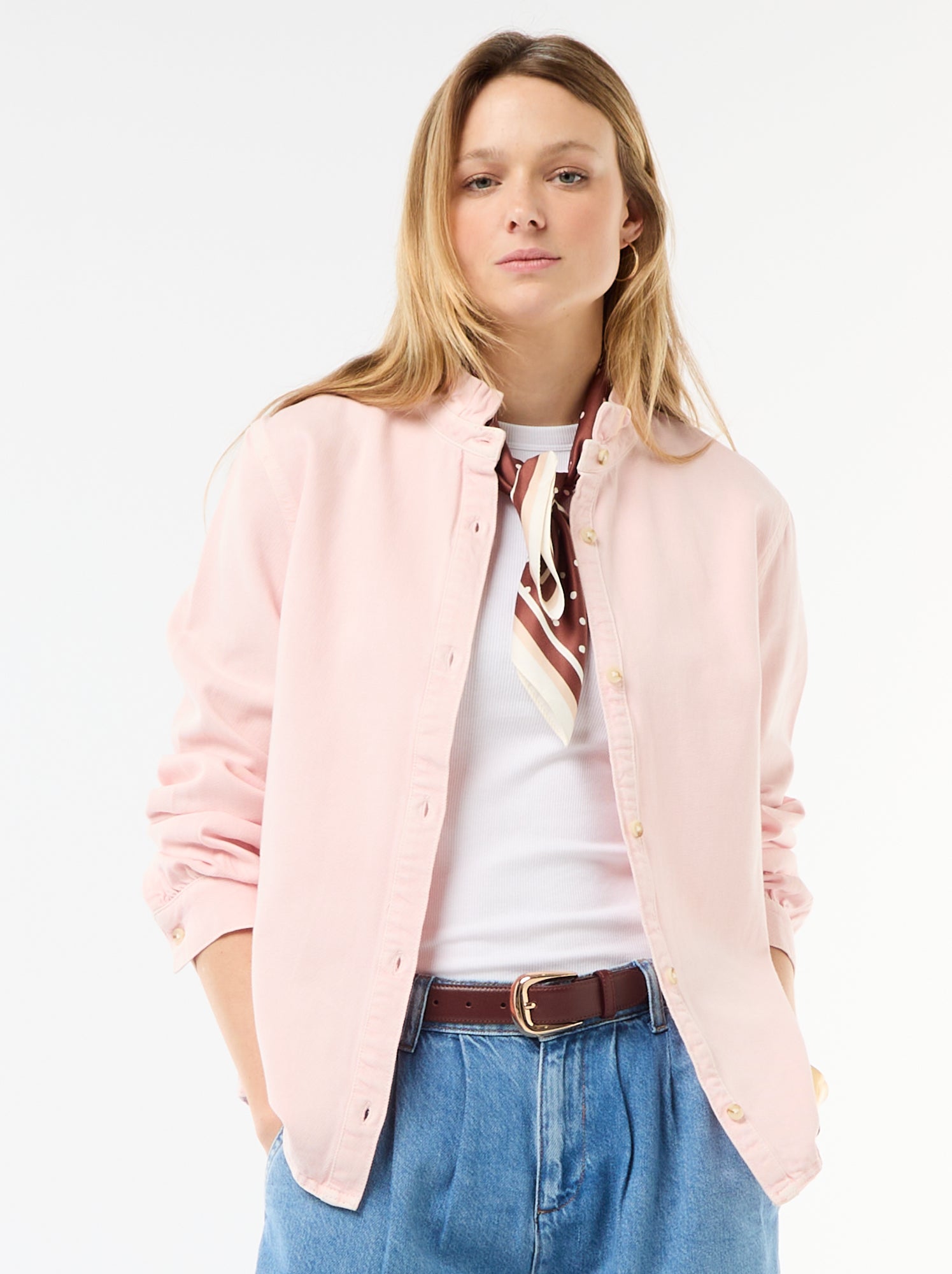 Blusa de ganga com gola com folhos