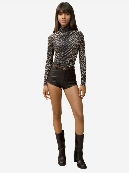 Blusa de gola alta com estampado de leopardo hiccup - Kiabi Blusa de gola alta com estampado de leopardo hiccup - Kiabi