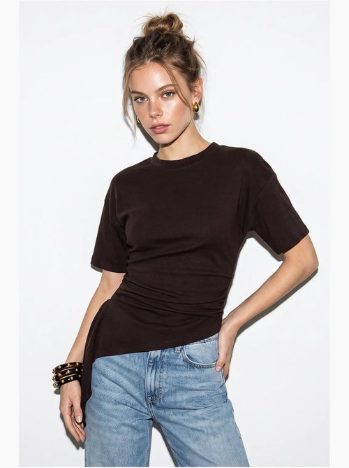 Blusa de jersey ajustada com detalhe drapeado lucci - Kiabi Blusa de jersey ajustada com detalhe drapeado lucci - Kiabi