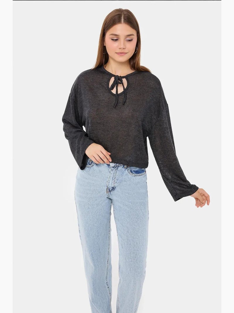 Blusa de malha solta com gola redonda e detalhe de atilhos hiccup Cinza - Kiabi