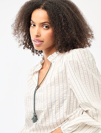 Blusa de manga comprida aos quadrados