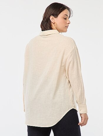 Blusa de manga comprida com bordados ajurados
