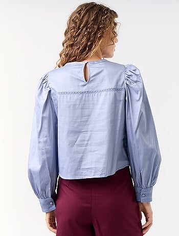 Blusa de manga comprida com bordados