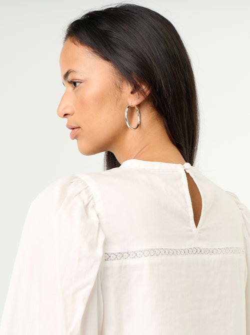 Blusa de manga comprida com bordados - Kiabi Blusa de manga comprida com bordados - Kiabi