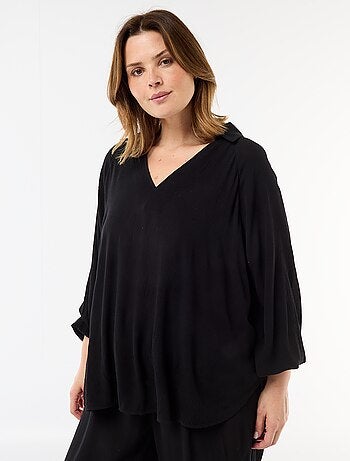 Blusa de manga comprida com gola de pontas soltas