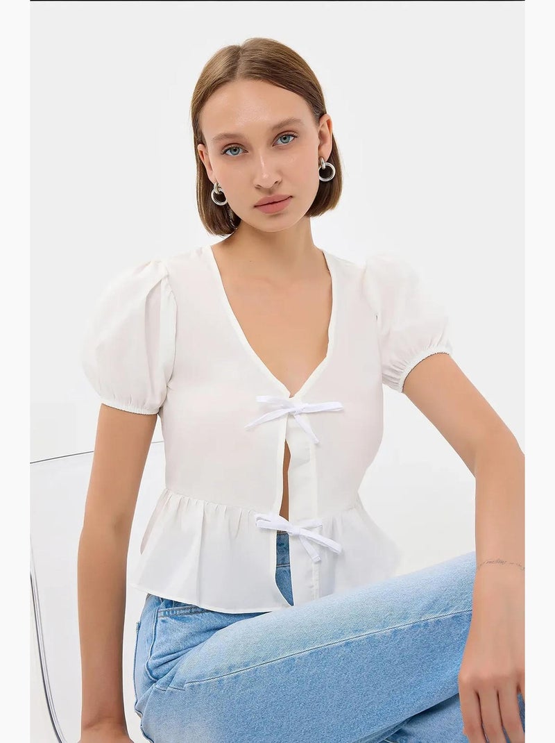 Blusa de manga curta com atilhos à frente e decote em v hiccup Branco - Kiabi