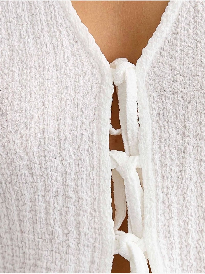 Blusa de manga curta com atilhos Branco - Kiabi