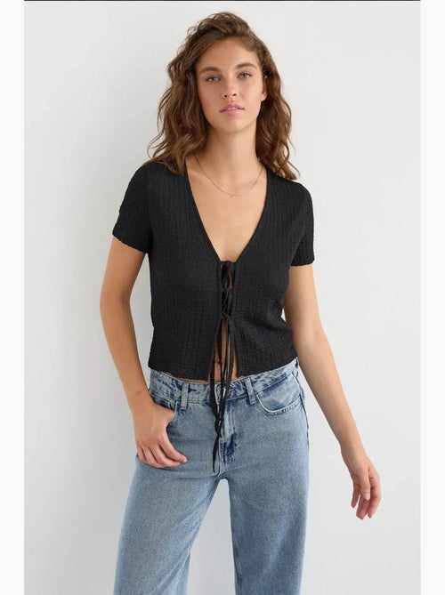 Blusa de manga curta com atilhos hiccup - Kiabi Blusa de manga curta com atilhos hiccup - Kiabi