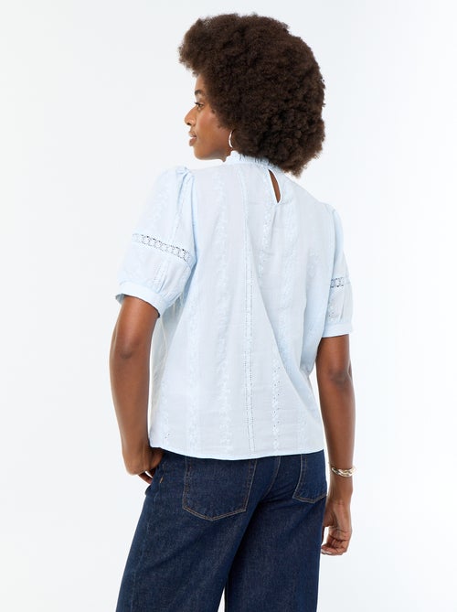 Blusa de manga curta com bordados - Kiabi