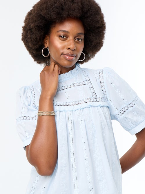 Blusa de manga curta com bordados - Kiabi