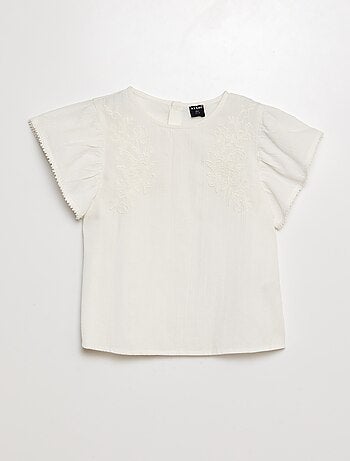 Blusa de manga curta com bordados