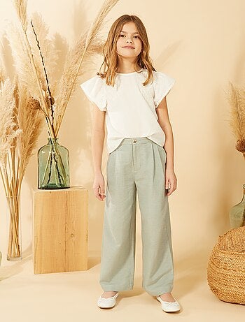 Blusa de manga curta com bordados