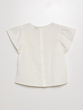 Blusa de manga curta com bordados